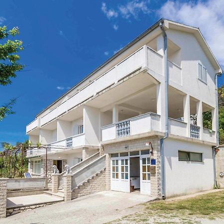Pet Friendly Apartment In Kampor With Kitchen Buitenkant foto