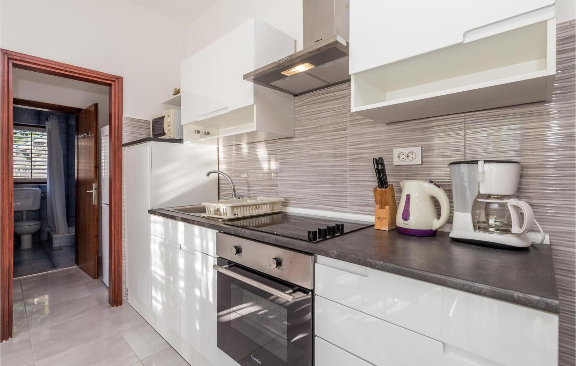 Pet Friendly Apartment In Kampor With Kitchen Buitenkant foto